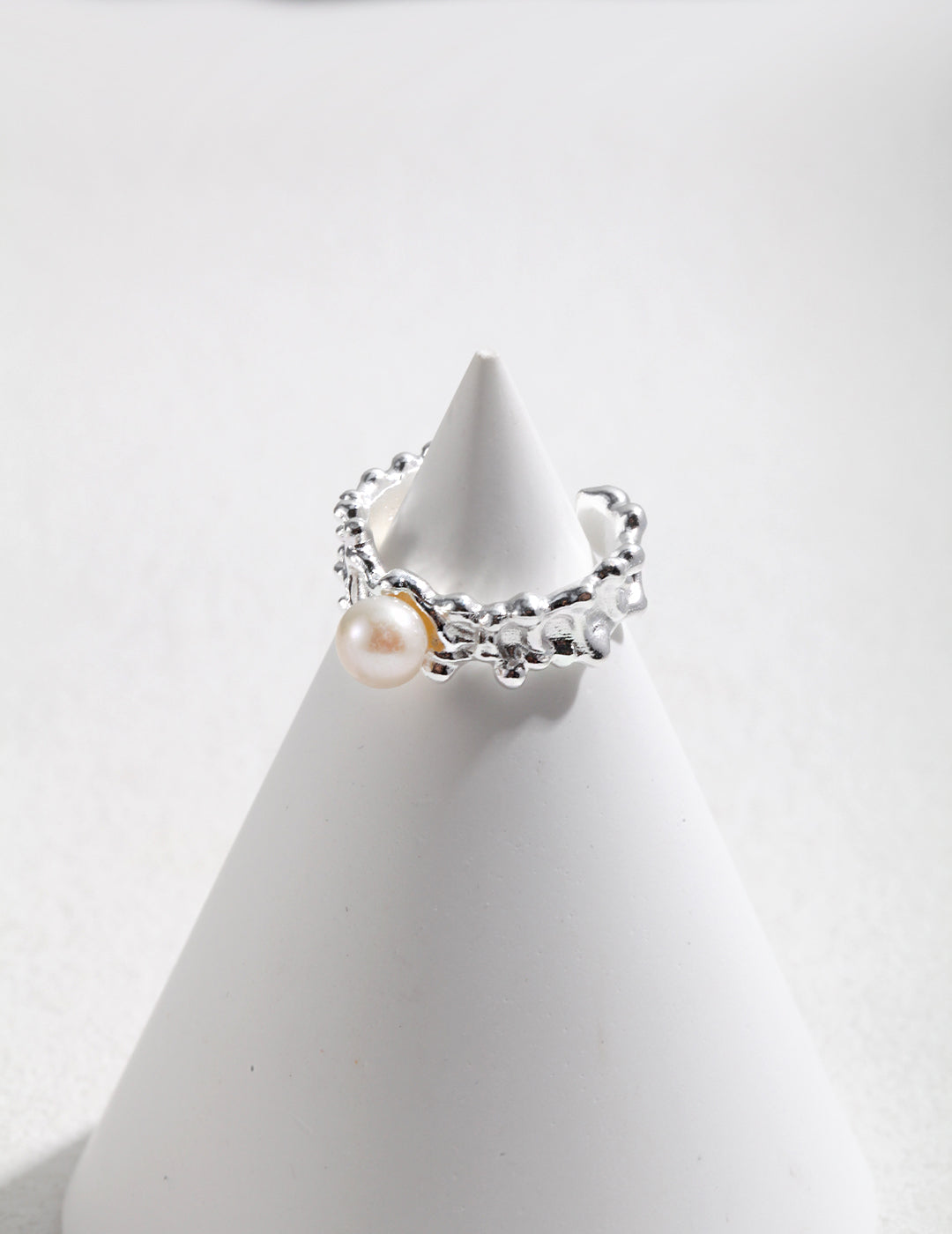 Ocean Wave Element Design Series
Sterling Silver Pearl Ring