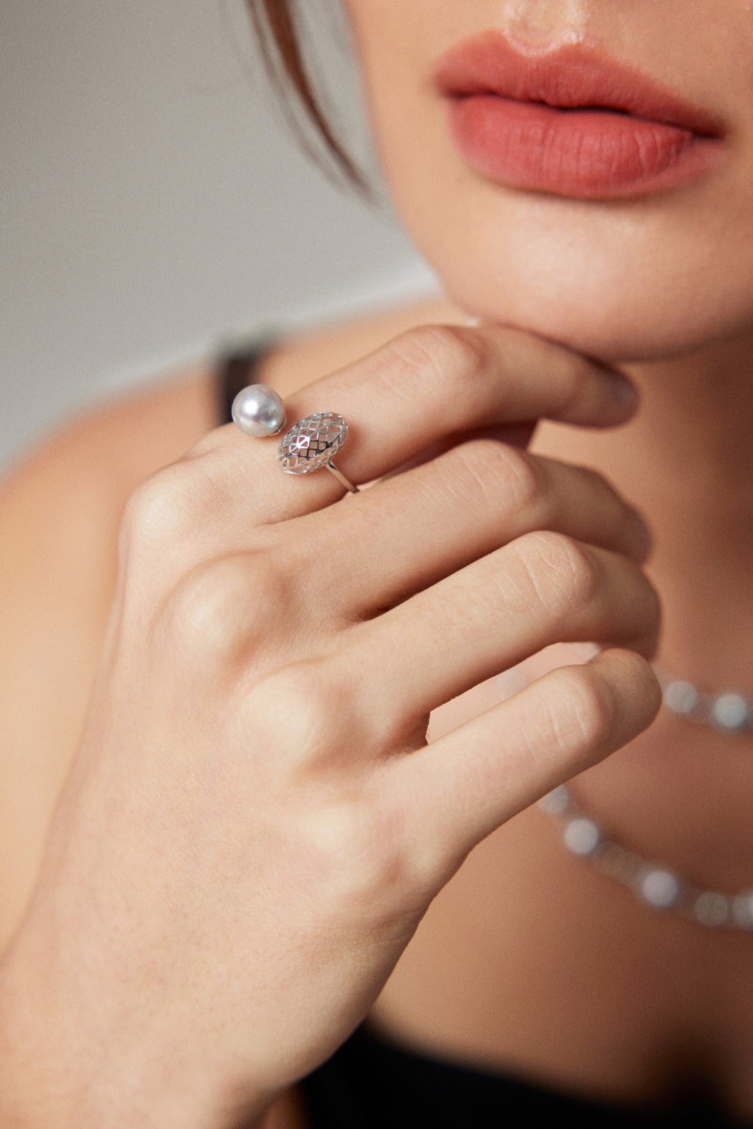 Akoya seawater pearl ring modern and luxurious